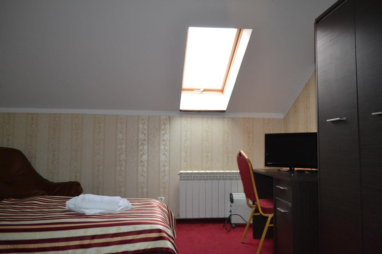 Noclegi Capitto Kostrzyn nad Odra Exteriör bild